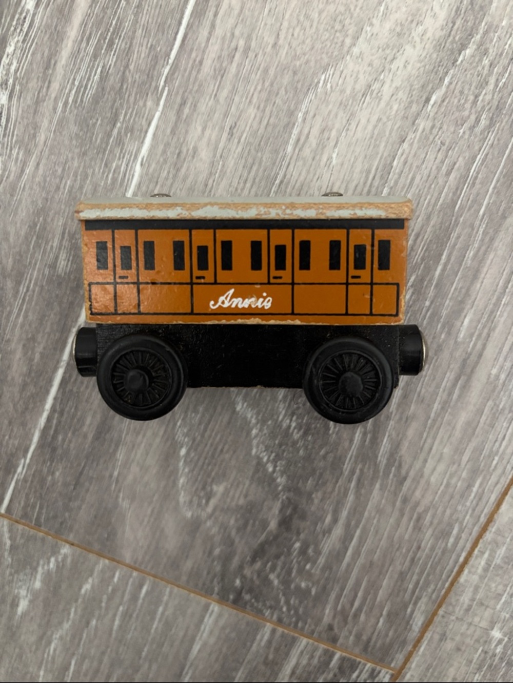 Wooden Annie - Thomas & Friends - Picture 7 of 8